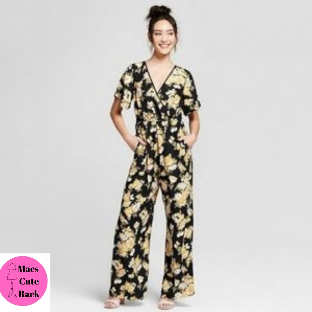 Xhilaration Flower Jumper